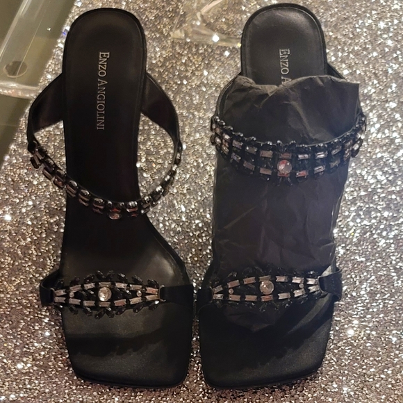 Enzo Angiolini Vintage Like New Strapped Jeweled Sandals - Picture 1 of 5